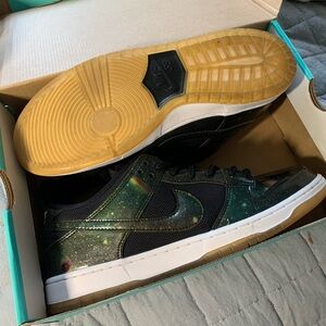 Nike sb dunk low galaxy